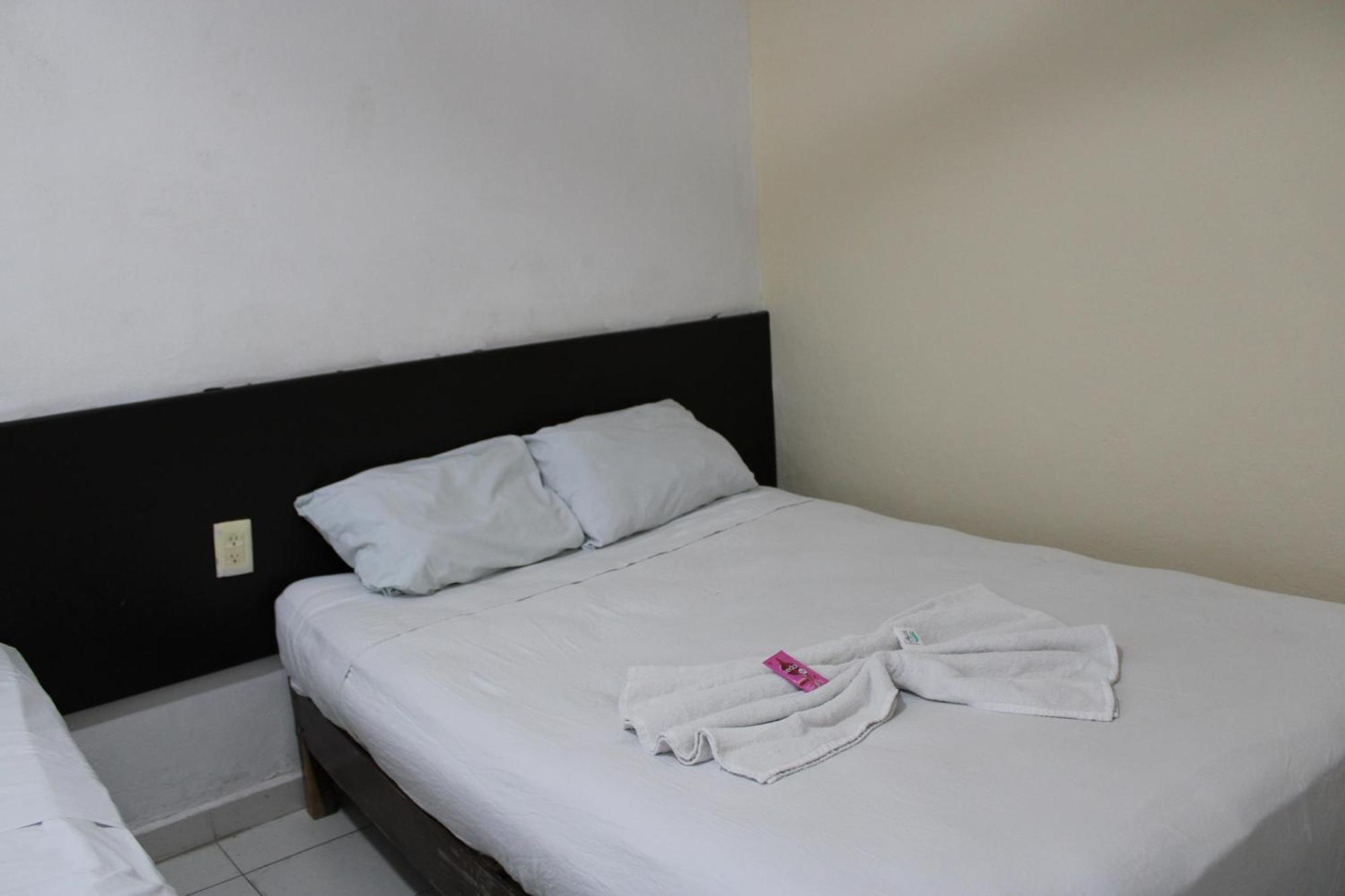 Oyo Hotel Colibri チェトゥマル エクステリア 写真